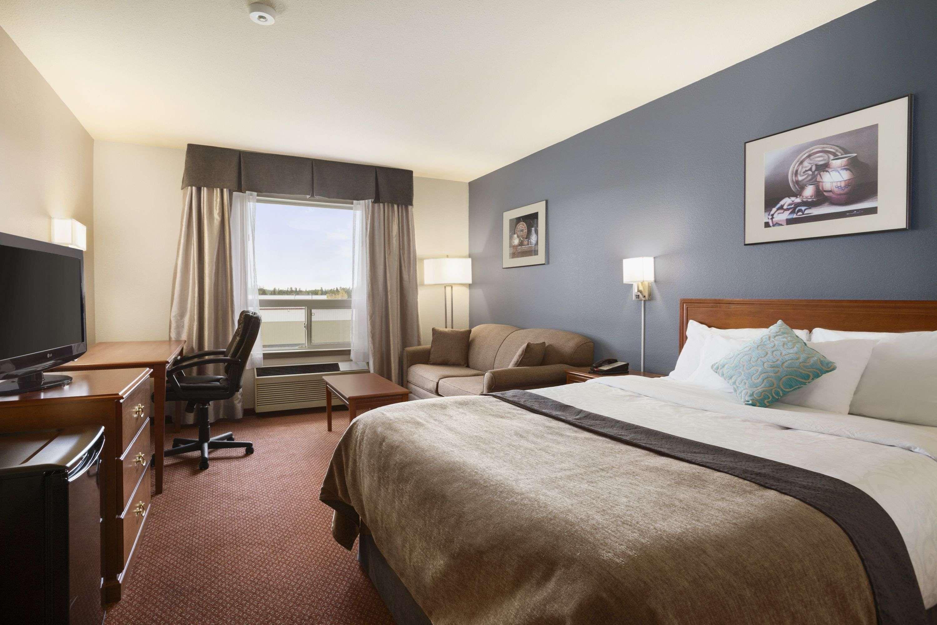 Super 8 By Wyndham Whitecourt Hotel Exterior photo
